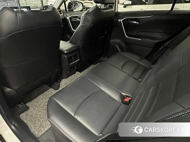 Toyota RAV4 5th Generation 2021 Белый из Кореи, фото 2