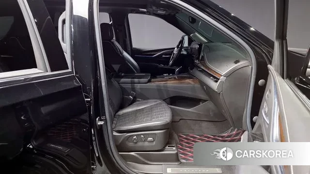 Cadillac Escalade 5th Generation 2022 Черный из Кореи, фото 2