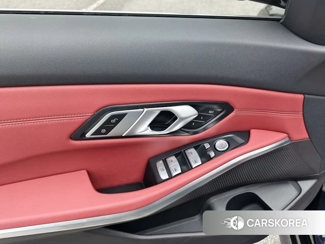 BMW 3 series 2023 Черный из Китая, фото 2
