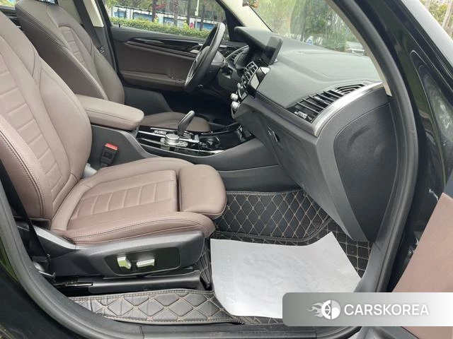 BMW X3 2021 Черный из Китая, фото 2