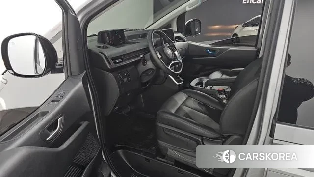 Hyundai Staria 2025 Серебряный из Кореи, фото 2