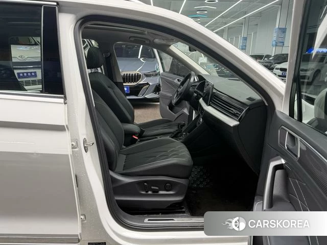 Volkswagen Tiguan L 2022 Белый из Китая, фото 2