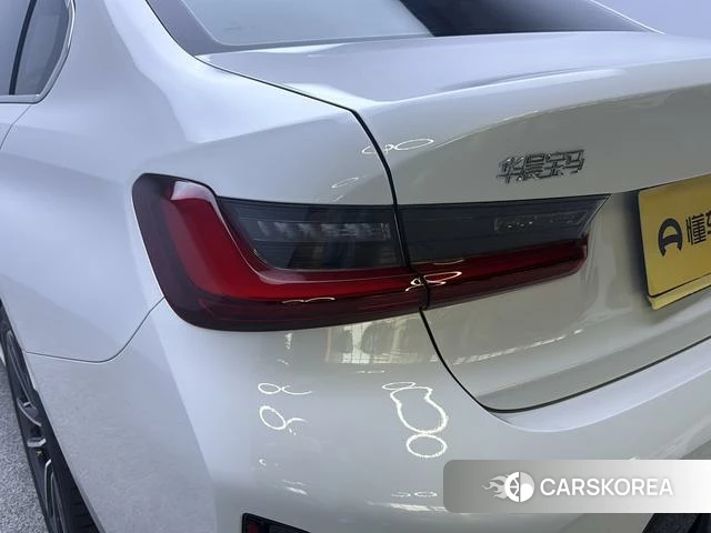 BMW 3 series 2024 Белый из Китая, фото 2