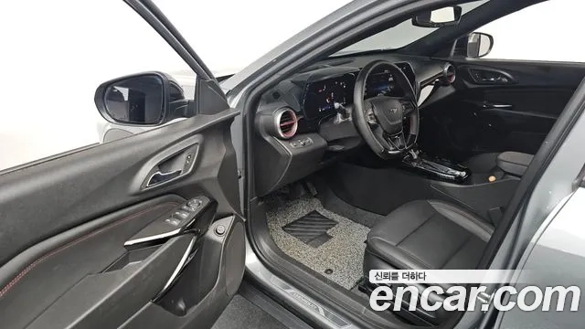 Chevrolet (GM Daewoo) Trax Crossover 2023 Серебряный из Кореи, фото 2