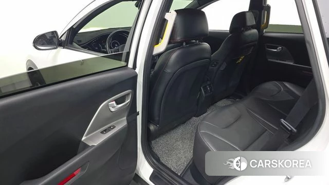 Kia Niro Plus 2022 Белый из Кореи, фото 2