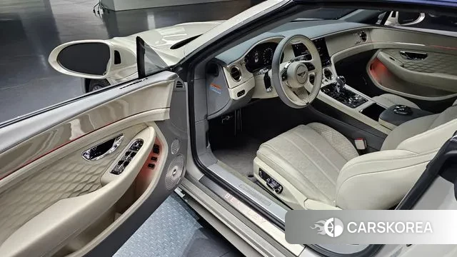 Bentley Continental GT 4th Generation 2025 Жемчужный цвет из Кореи, фото 2