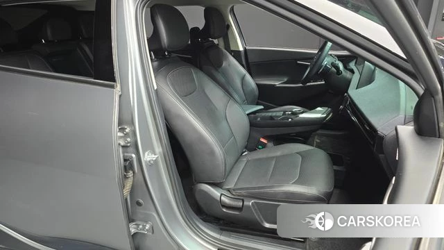 Kia EV6 2023 Серебряный из Кореи, фото 2