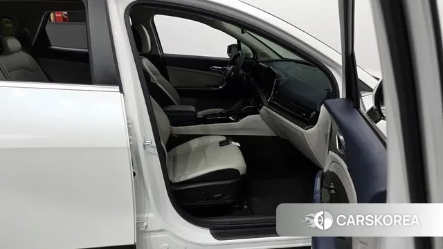 Kia Sportage 5th Generation 2022 Белый из Кореи, фото 2