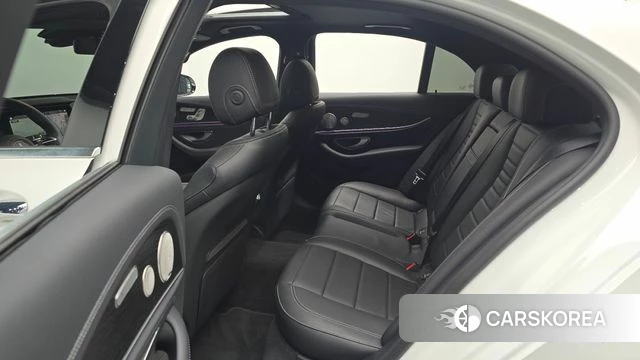 Mercedes-Benz E-Class W213 2023 Белый из Кореи, фото 2