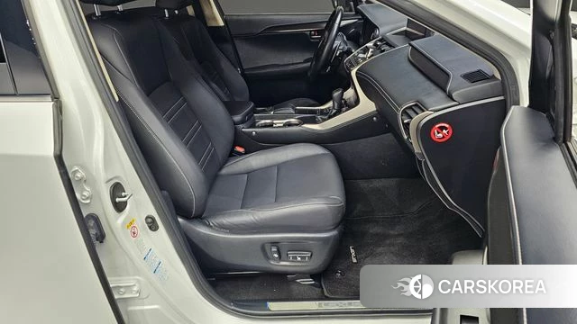 Lexus NX300h 2019 Белый из Кореи, фото 2