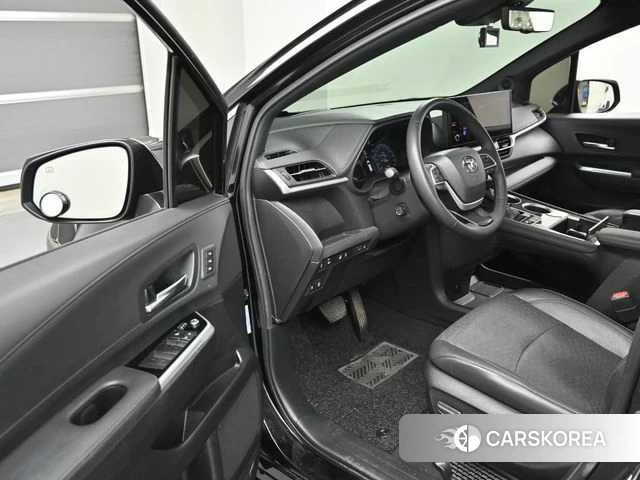 Toyota Sienna 4th Generation 2025 Черный из Кореи, фото 2