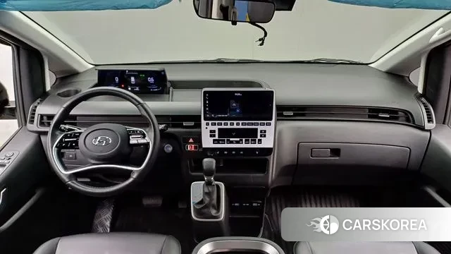 Hyundai Staria 2021 Серебряный из Кореи, фото 2