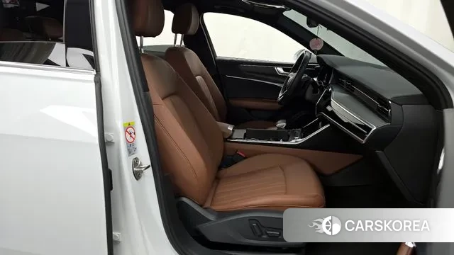 Audi A6 (C8) 2021 Белый из Кореи, фото 2