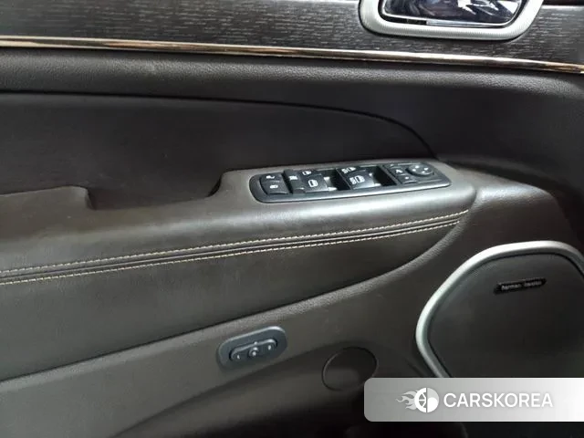 Jeep Grand Cherokee 2018 Серый из Кореи, фото 2