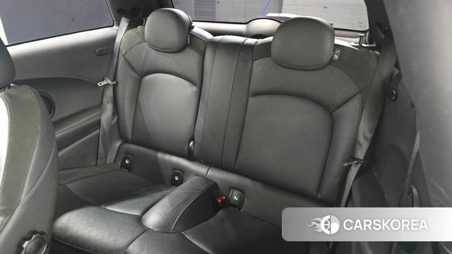 Mini Cooper Electric 2022 Черный из Кореи, фото 2