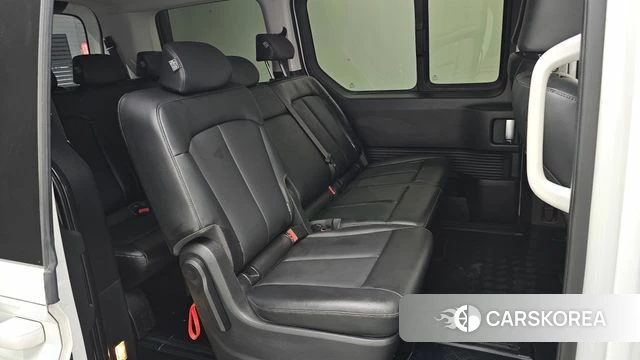 Hyundai Staria 2022 Белый из Кореи, фото 2