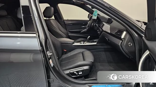 BMW 3 Series (F30) 2018 Серый из Кореи, фото 2