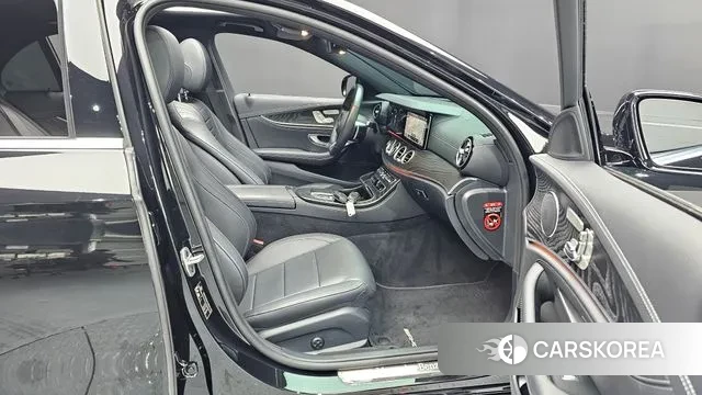 Mercedes-Benz E-Class W213 2020 Черный из Кореи, фото 2