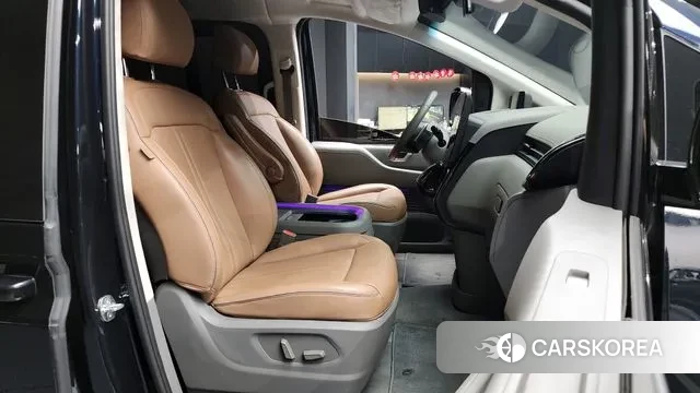 Hyundai Staria 2023 Синий из Кореи, фото 2