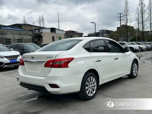 Nissan Xuan Yi 2022 Белый из Китая, фото 2