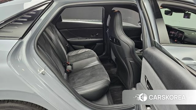 Hyundai Avante (CN7) 2021 Светло-серебряный цвет из Кореи, фото 2