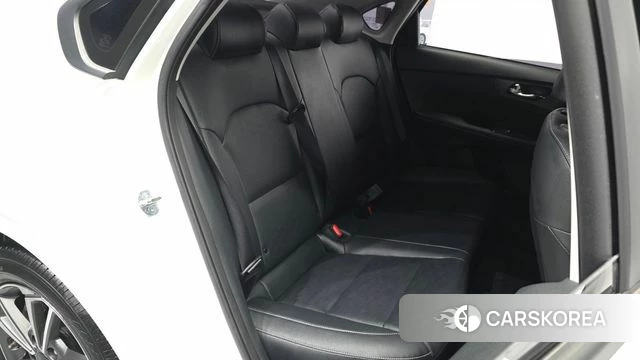 Kia The New K3 2nd generation 2024 Белый из Кореи, фото 2