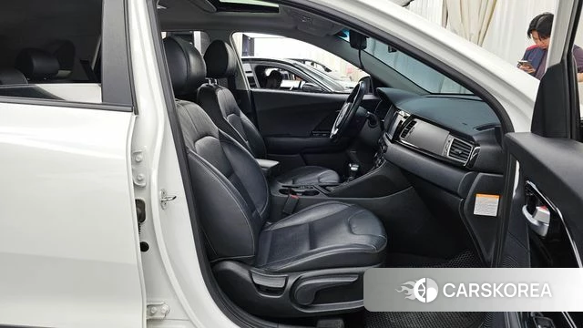 Kia Niro 2019 Белый из Кореи, фото 2