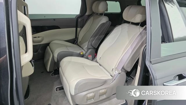 Kia The New Carnival 4th Generation 2024 Серый из Кореи, фото 2