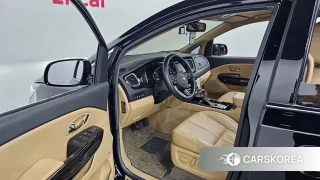 Kia The New Carnival 2018 Черный из Кореи, фото 2