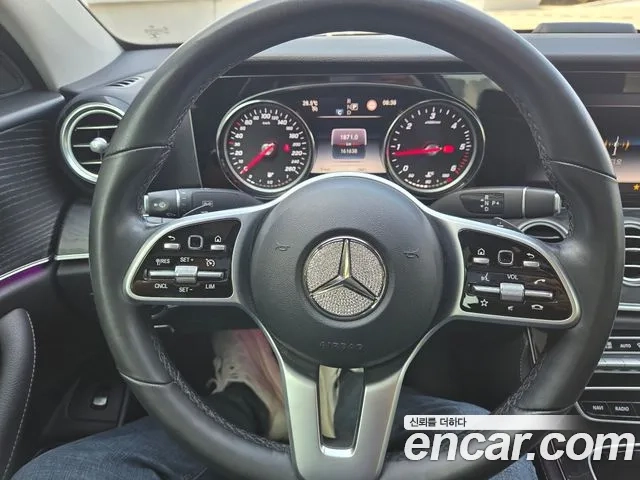 Mercedes-Benz E-Class W213 2018 Белый из Кореи, фото 2