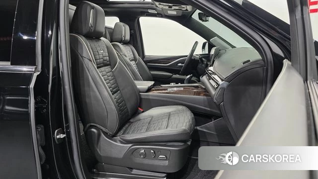 Cadillac Escalade 5th Generation 2022 Черный из Кореи, фото 2