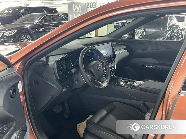 Lexus RX350h 5th generation 2026 Оранжевый из Кореи, фото 2