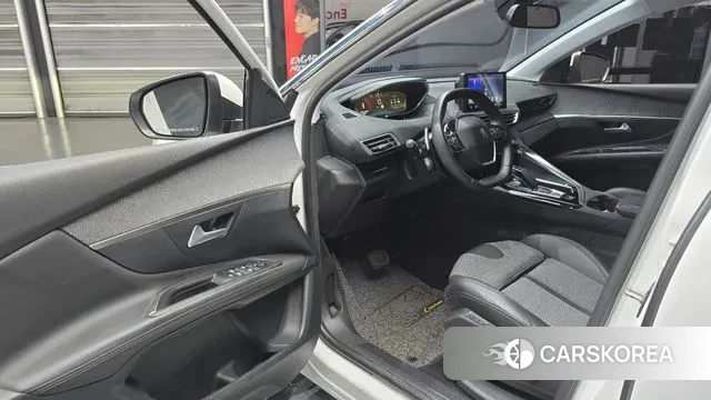 Peugeot 3008 second generation 2018 Белый из Кореи, фото 2