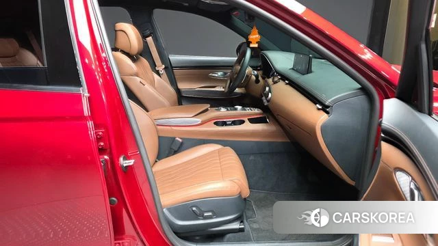 Genesis GV70 2021 Красный из Кореи, фото 2