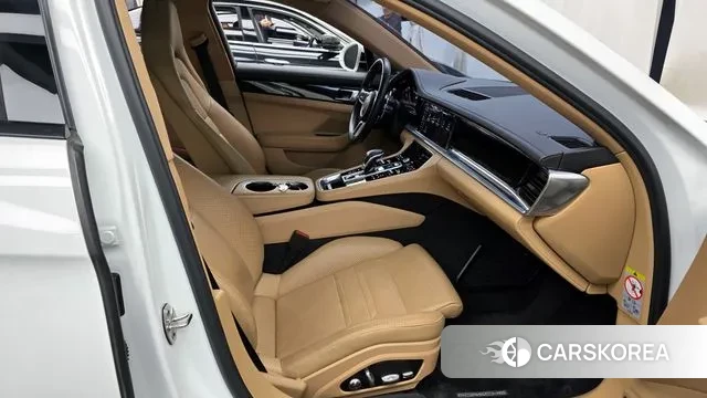 Porsche Panamera (971) 2018 Белый из Кореи, фото 2