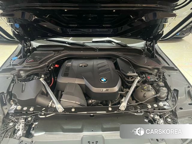 BMW 5 series 2025 Черный из Китая, фото 2