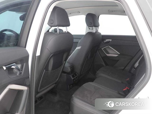 Audi Q3 2023 Белый из Китая, фото 2