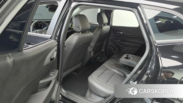 Chevrolet (GM Daewoo) Trax Crossover 2023 Черный из Кореи, фото 2