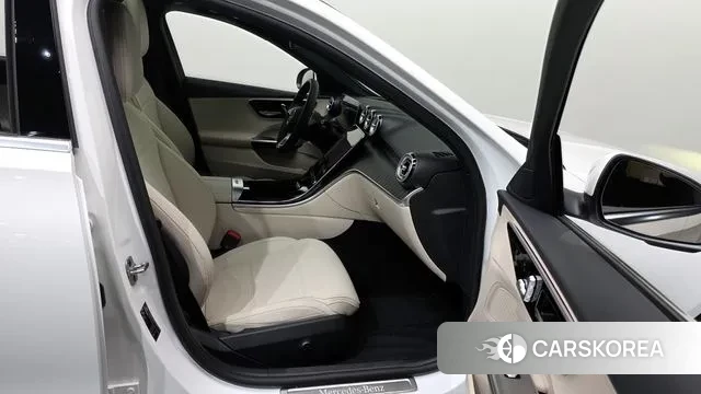 Mercedes-Benz C-Class W206 2025 Белый из Кореи, фото 2