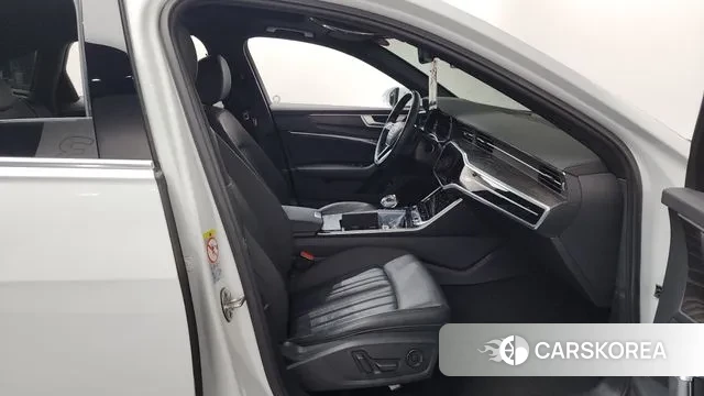 Audi A6 (C8) 2021 Белый из Кореи, фото 2