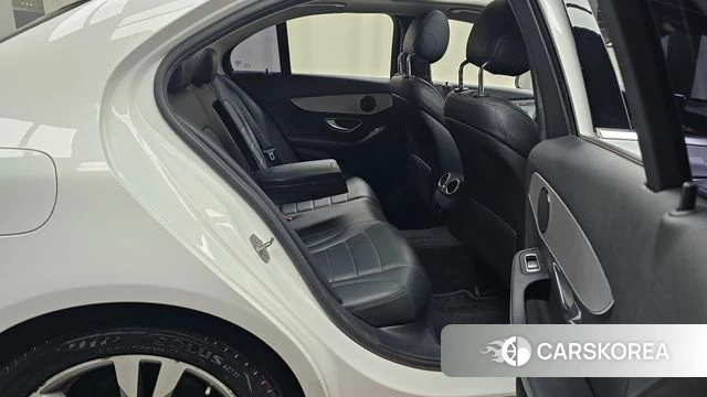 Mercedes-Benz C-Class W205 2018 Белый из Кореи, фото 2
