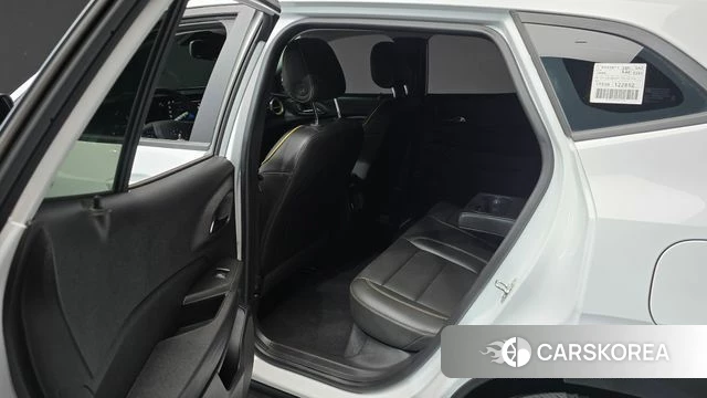 Chevrolet (GM Daewoo) Trax Crossover 2023 Белый из Кореи, фото 2