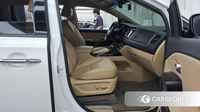 Kia The New Carnival 2018 Белый из Кореи, фото 2