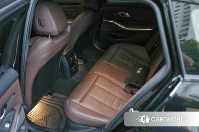 BMW 3 Series (G20) 2023 Черный из Кореи, фото 2