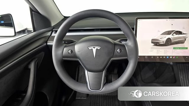 Tesla Model Y 2023 Белый из Кореи, фото 2