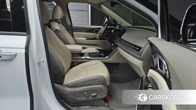 Kia Carnival 4th generation 2023 Белый из Кореи, фото 2