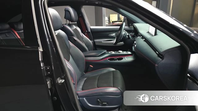 Genesis GV70 2021 Черный из Кореи, фото 2