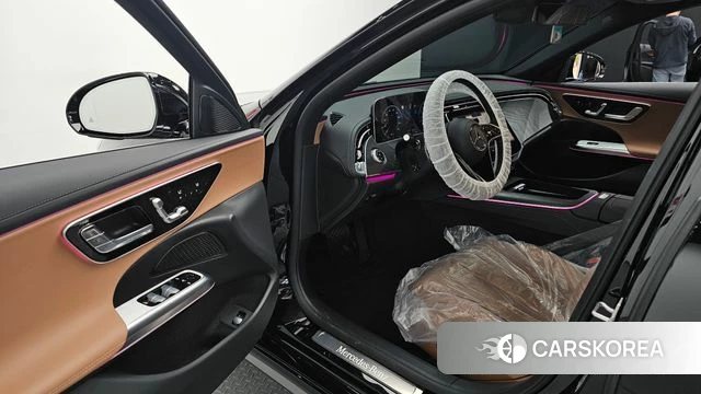 Mercedes-Benz E-Class W214 2025 Черный из Кореи, фото 2