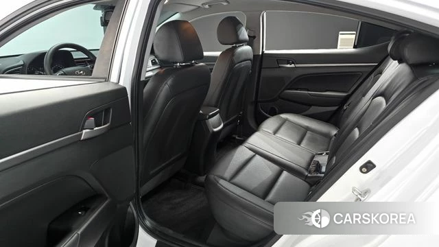 Hyundai Avante AD 2018 Белый из Кореи, фото 2