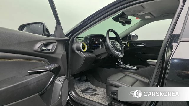 Chevrolet (GM Daewoo) Trax Crossover 2024 Черный из Кореи, фото 2